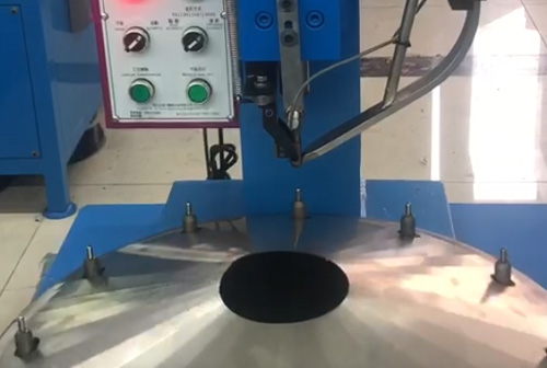 2023-3-10 什么是鉚釘機(jī)的實心鉚釘？實心鉚釘?shù)膽?yīng)用范圍有哪些？.jpg